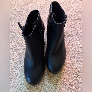 NWOT Ecco Women’s  Leather Boot EU 37